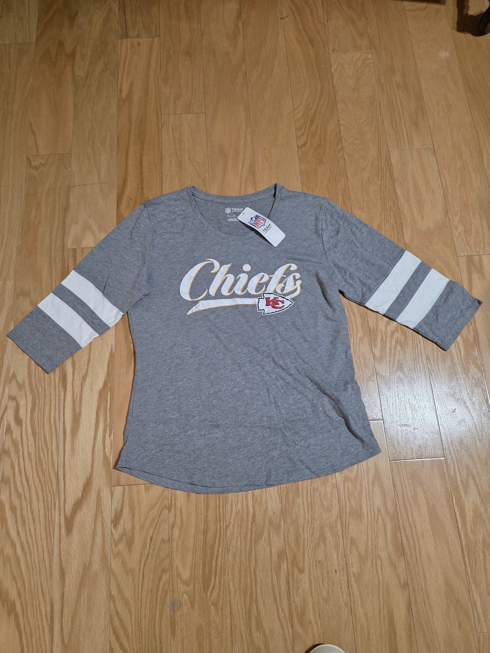 NFL Team Apparel Kansas City Chiefs 3/4 Sleeve Gray Women's Top Size Medium
